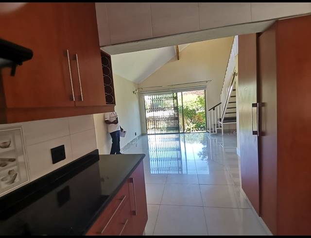 3 BEDROOM TOWNHOUSE FOR SALE IN BASSONIA